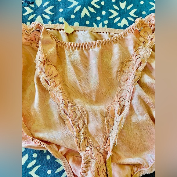 90’s Vintage Victoria’s Secret Dusty Pink Baby Doll Nightie Set - Picture 5 of 7